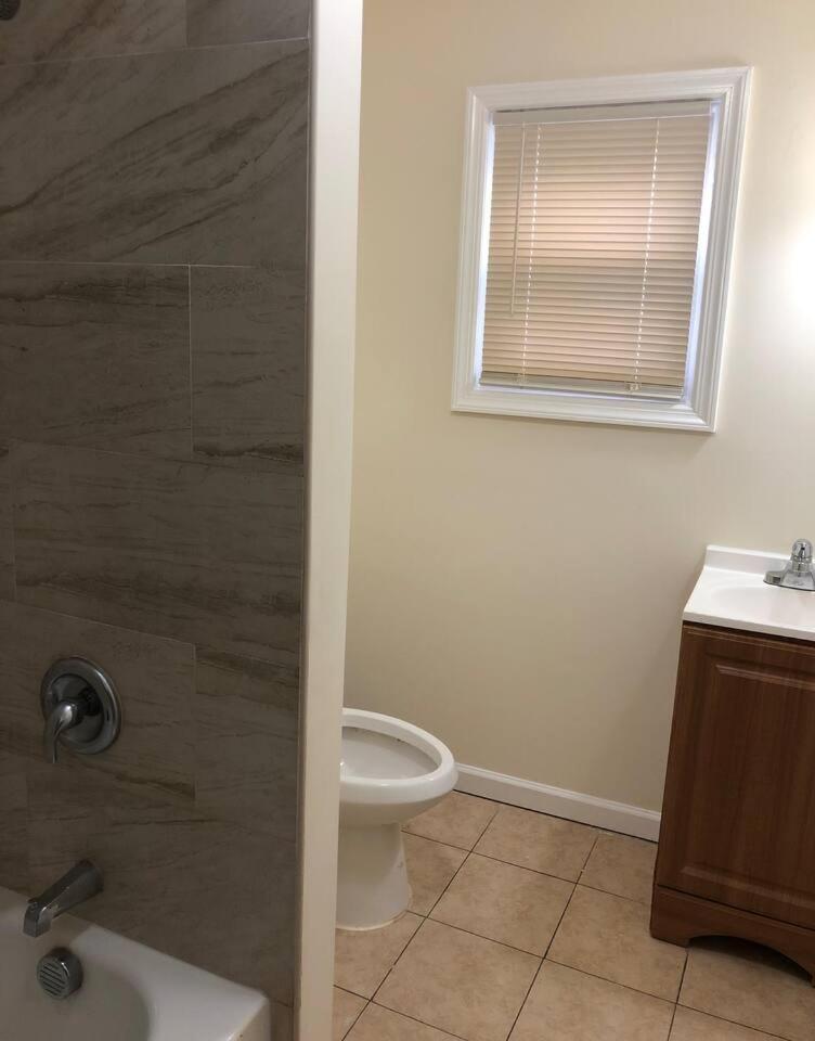 Large And Private 3 Bedroom And 1 Bathroom Apartment Near Newark International Airport Ewr And New York City Exterior photo
